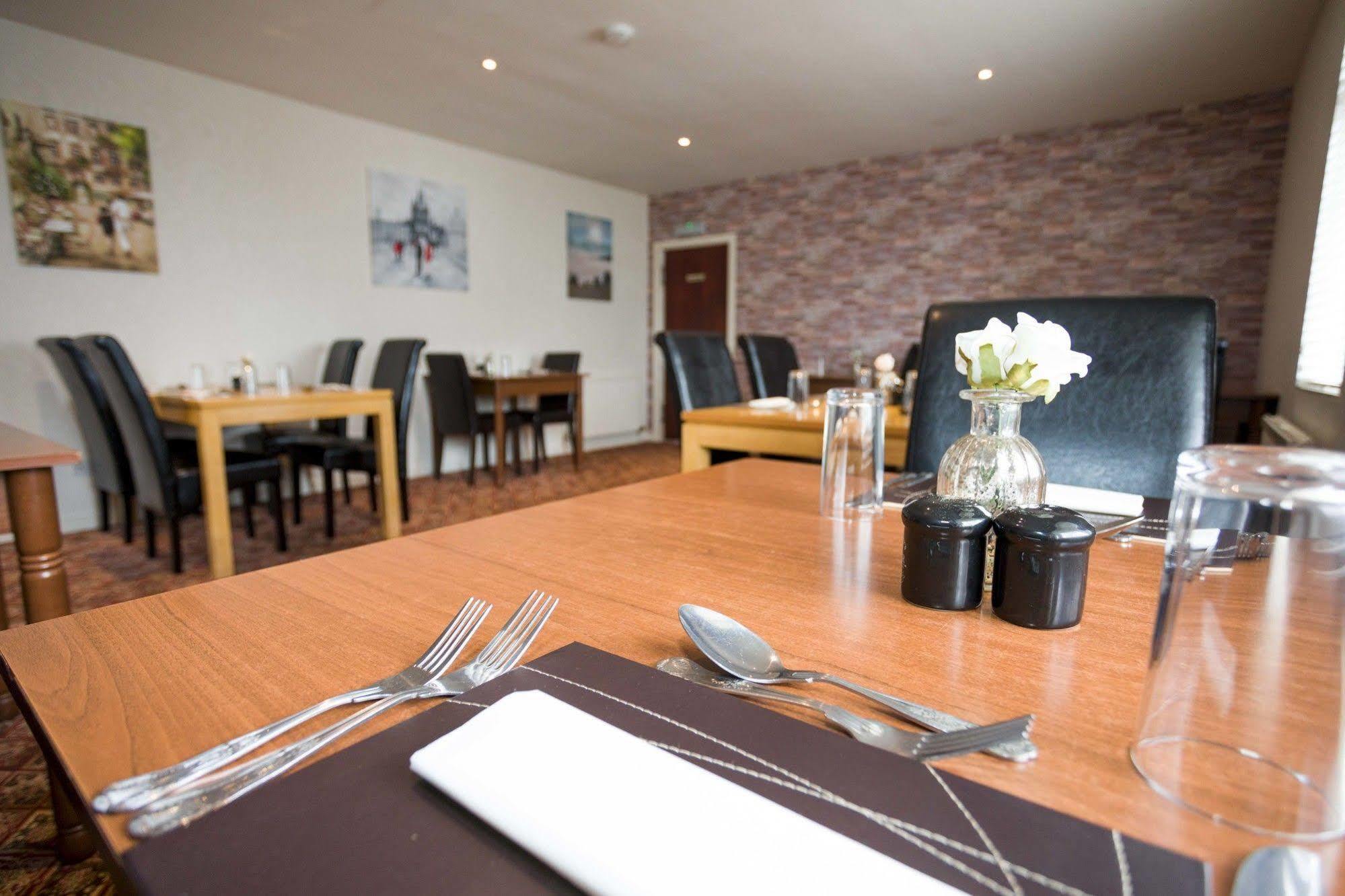 The White Swan Inn Lowick  Екстериор снимка
